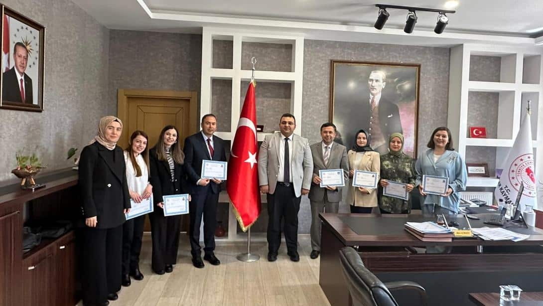 Sofular İlkokulu ve Sofular Ortaokulu İdareci ve Öğretmenlerine Başarı Belgeleri Takdim Edildi