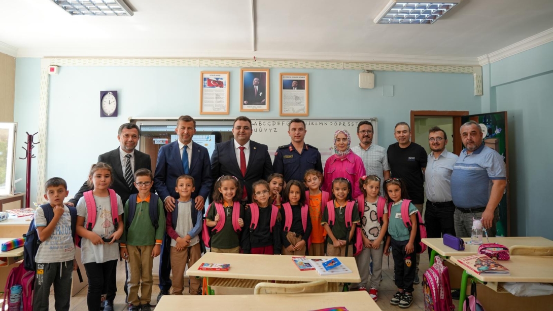 Yeni Eğitim Yılına Anlamlı Hediyelerle Başlangıç ve Minik Kalplere Dokunuş